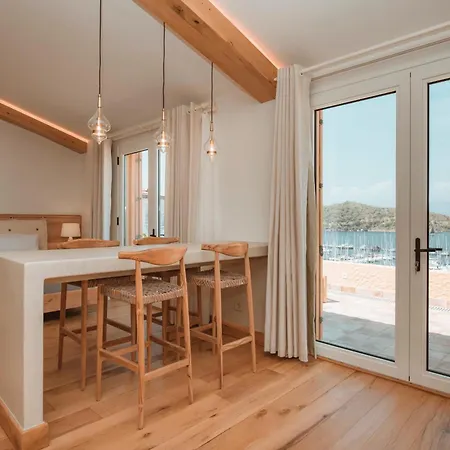Unique-boutique Class - Adults Only Hotel 3*