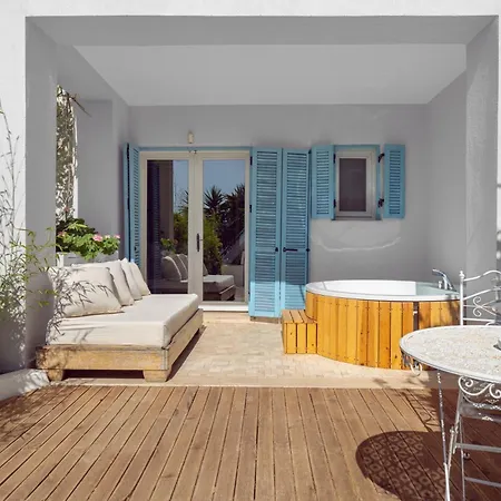 Unique-boutique Class - Adults Only